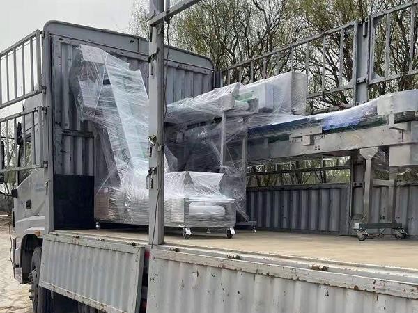 胶州种植果蔬行业的客户订购三台分选秤